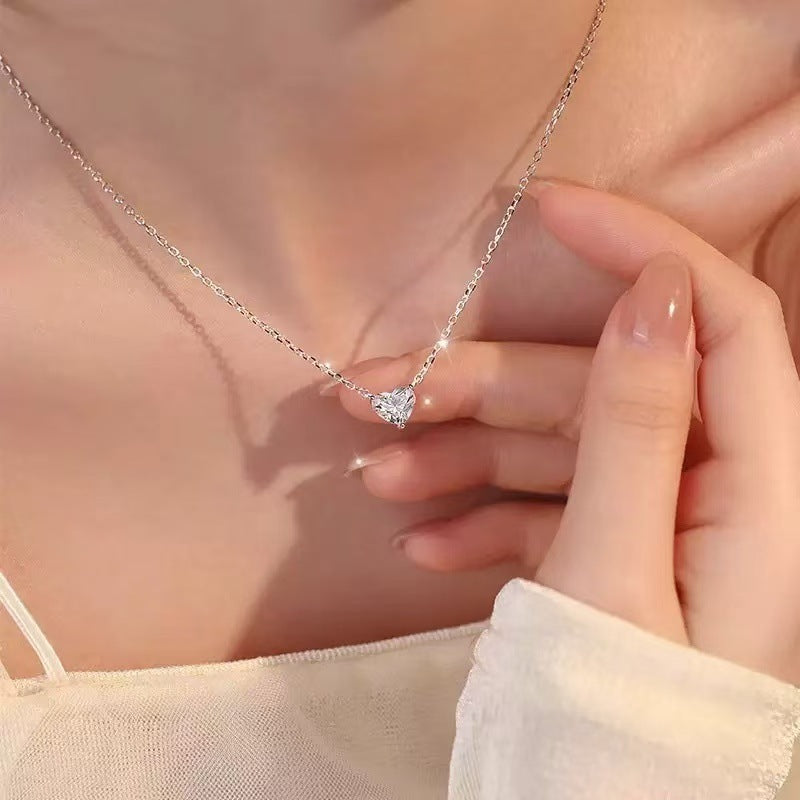 Women’s Simple Grace Love Necklace – Elegant Refined Heart Pendant Jewellery