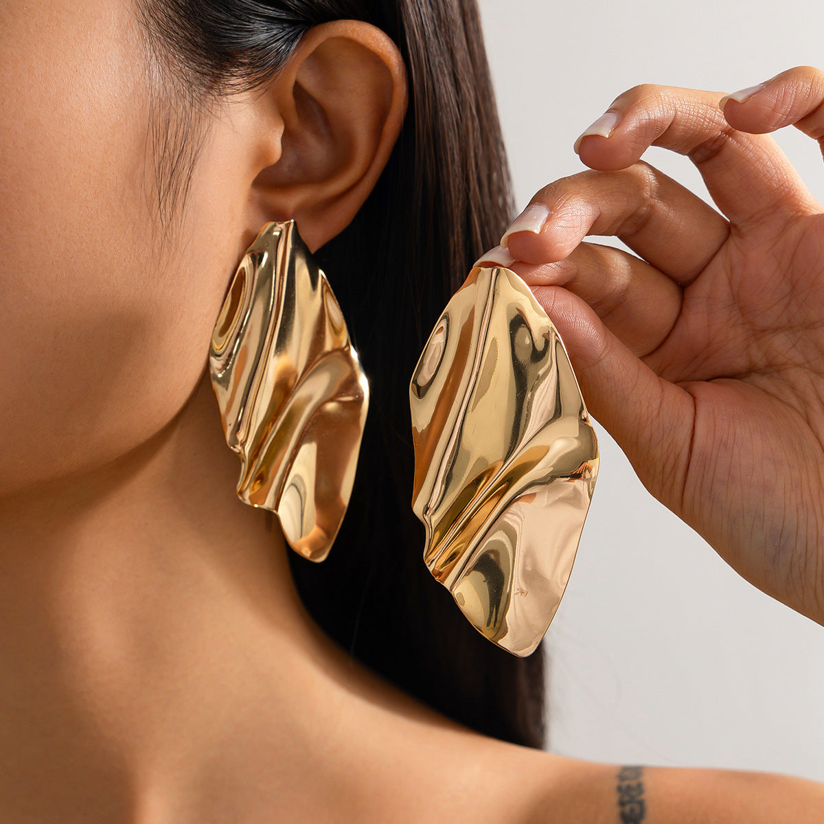 Fashion Metal Earrings – Glossy Pleated Irregular Geometric Design for Women