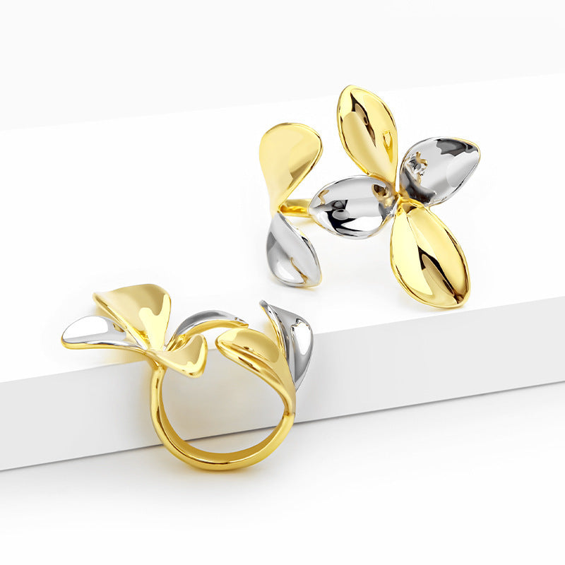 Gold Flower Petal Ring for Women – Elegant Bloom Jewellery