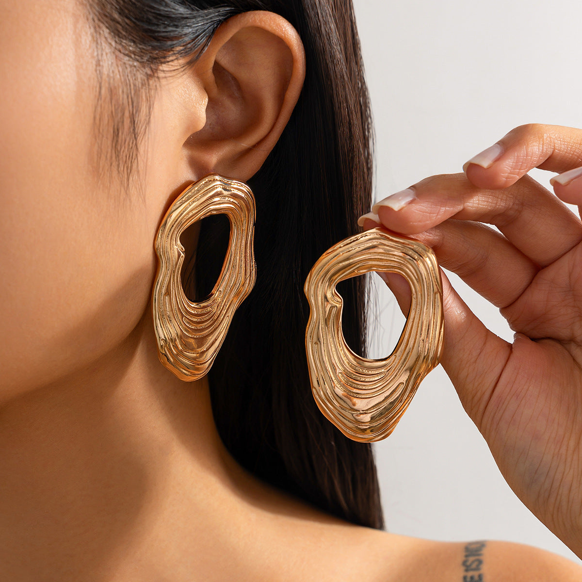 Fashion Metal Earrings – Glossy Pleated Irregular Geometric Design for Women