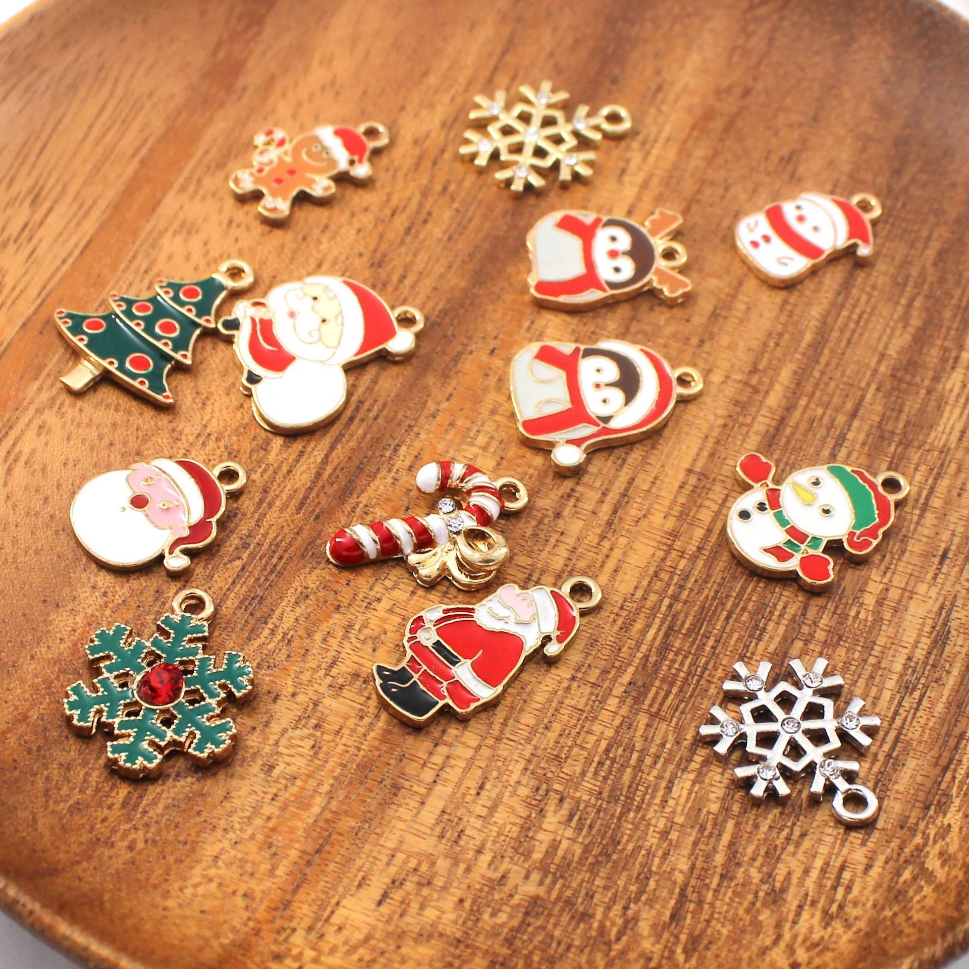 Mini Dripping Pendant Bracelet – Alloy Charm Jewellery