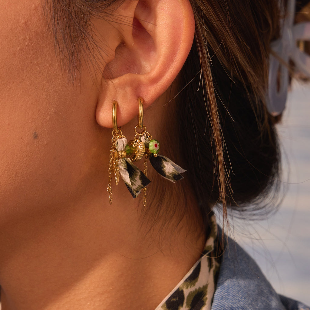 Women’s Leopard Print Pendant Necklace – Sun & Heart Stainless Steel Design