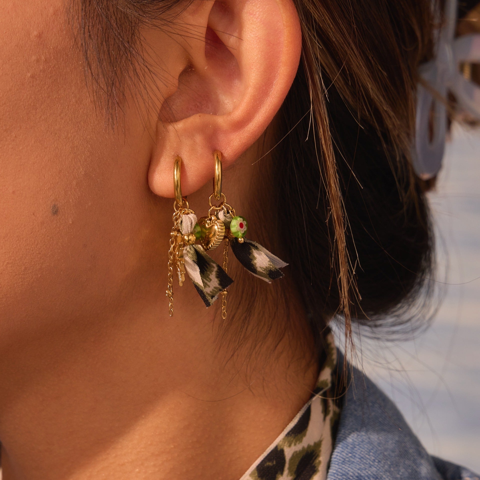 Women’s Leopard Print Pendant Necklace – Sun & Heart Stainless Steel Design