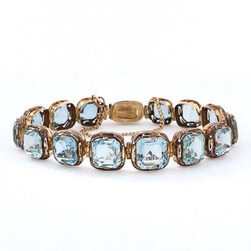 Gold Quadrilateral Gem Inlaid Bracelet – Cold Wind Style