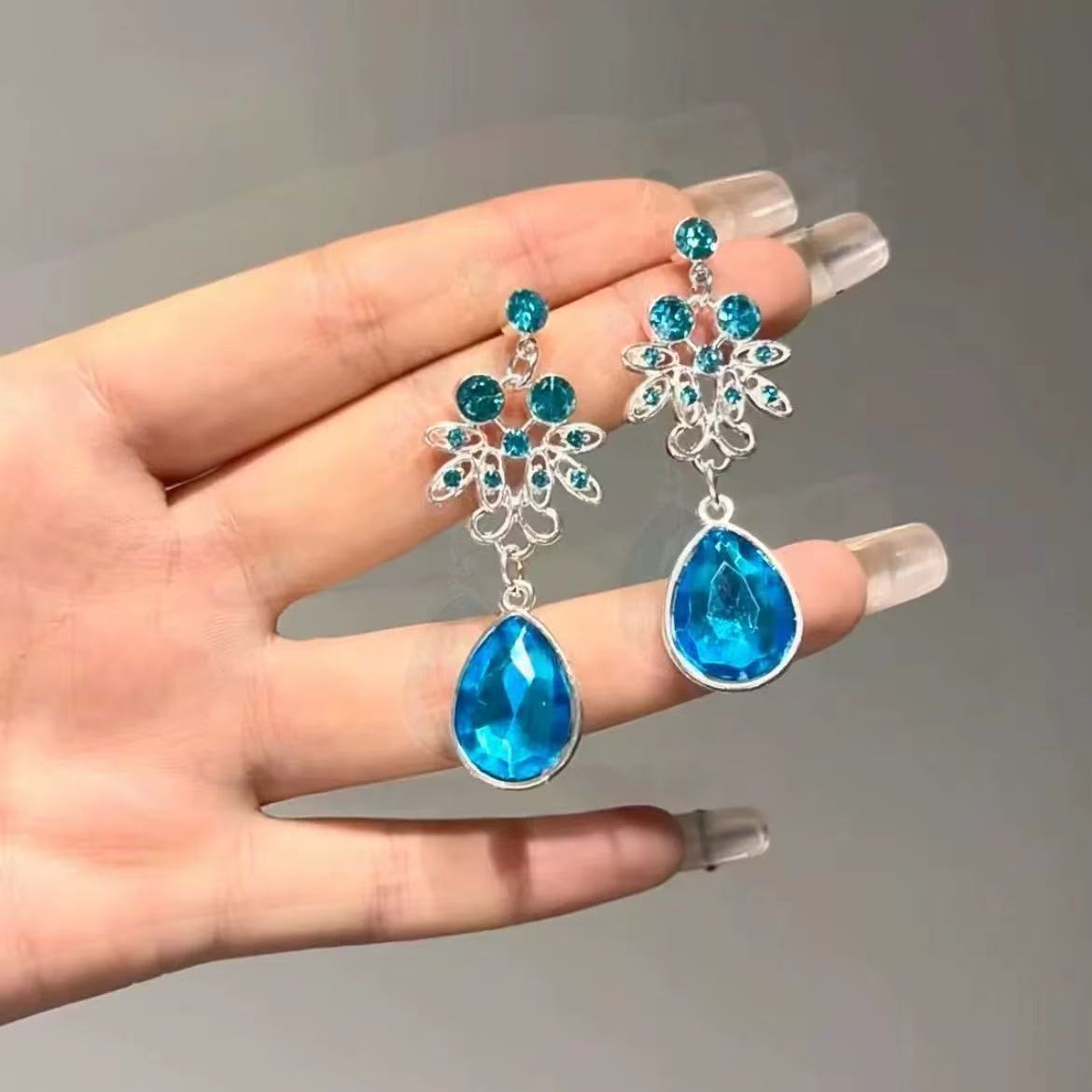 Women’s Industrial Chic Necklace & Earrings Set – Bold Statement Jewellery