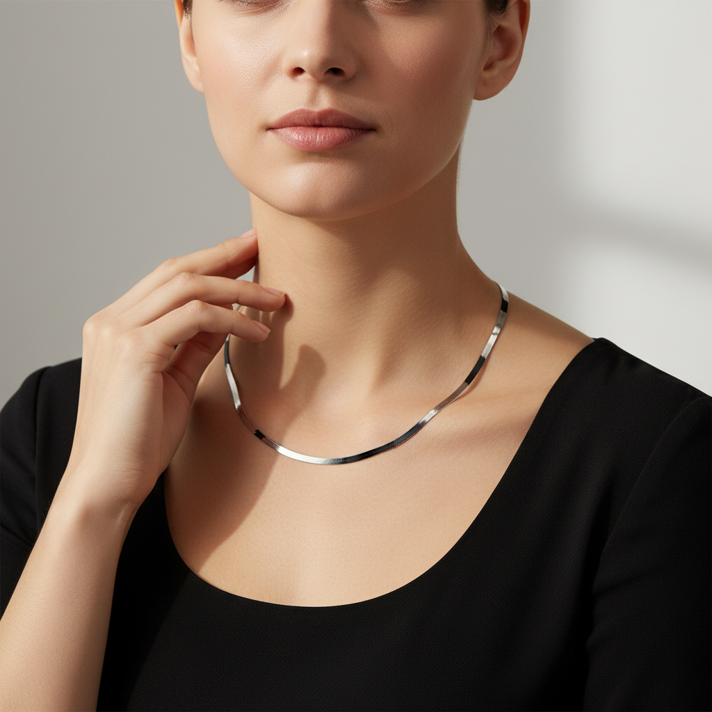 Herringbone chain - front pose